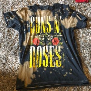 Vintage guns and roses bleach stained Tee